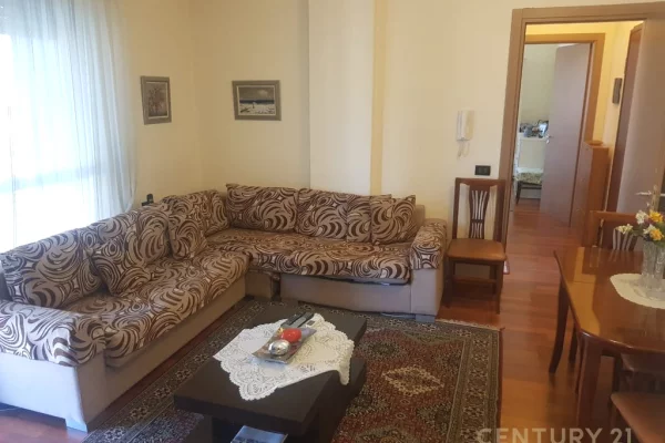 Appartamento in affitto a Tirana 1+1, Arredato