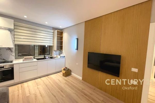 Appartamento in vendita a Tirana 2+1, Arredato