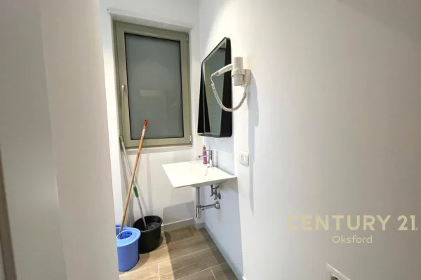 Appartamento in vendita a Tirana 2+1, Arredato