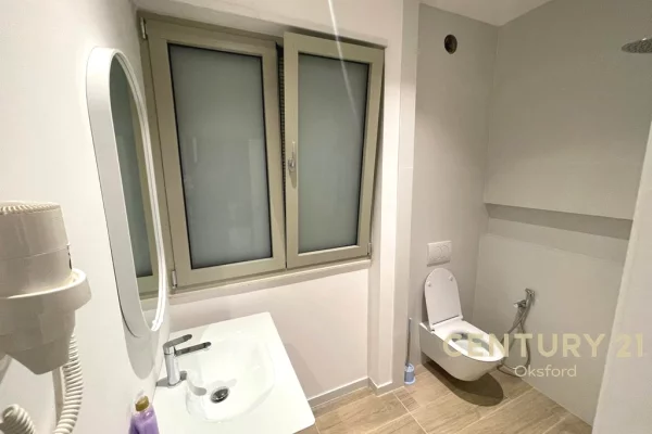 Appartamento in vendita a Tirana 2+1, Arredato