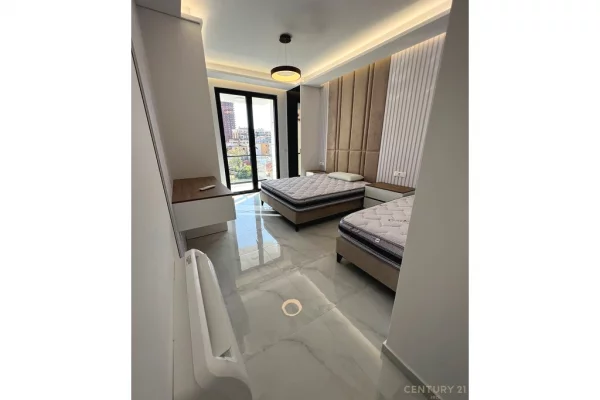 Appartamento in vendita a Tirana 2+1, Arredato