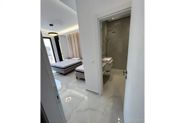 Appartamento in vendita a Tirana 2+1, Arredato