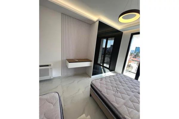 Appartamento in vendita a Tirana 2+1, Arredato