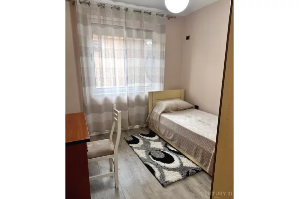 Appartamento in affitto a Tirana 2+1, Arredato