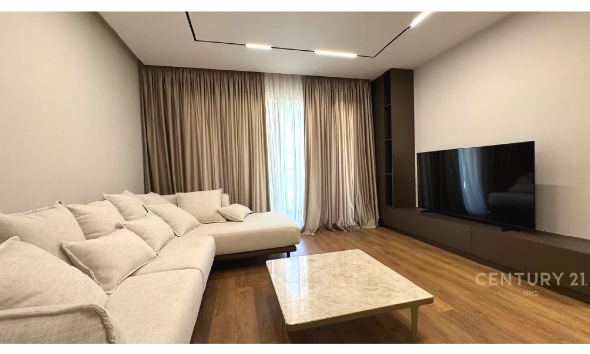 Duplex (casa a 2 piani) in affitto a Tirana 2+1, Arredato