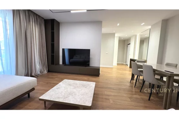 Duplex (casa a 2 piani) in affitto a Tirana 2+1, Arredato