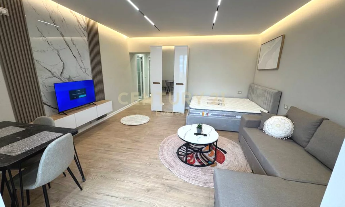 Appartamento in vendita a Tirana Garsoniere, Arredato