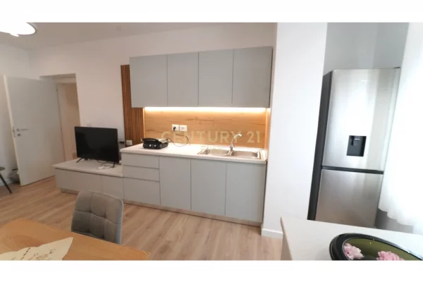 Appartamento in affitto a Tirana 1+1, Arredato