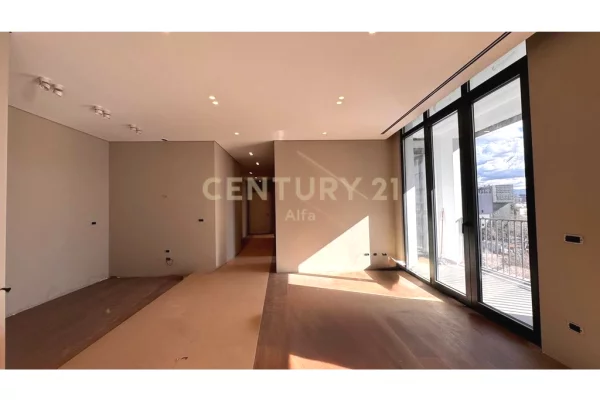 Ambient biznesi me qera 3+1 ne Tirane - 1,500 Euro