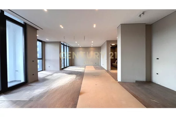 Ambient biznesi me qera 3+1 ne Tirane - 1,500 Euro