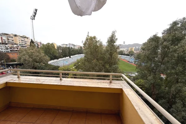 Appartamento in affitto a Tirana 3+1, Vuoto