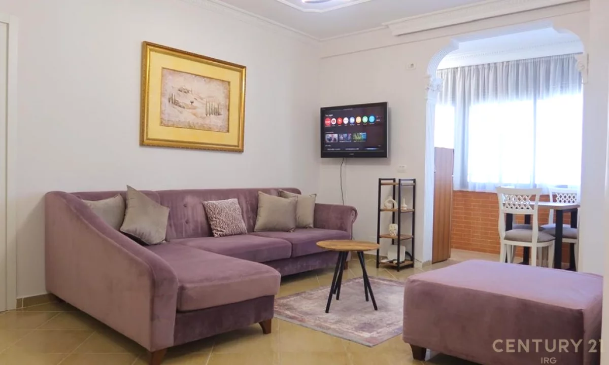 Shtepi me qera Apartament ne Tirane, 2+1, Mobilimi E mobiluar, Pagesa 830  Euro.