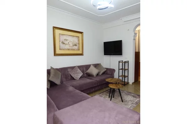 Shtepi me qera Apartament ne Tirane, 2+1, Mobilimi E mobiluar, Pagesa 830  Euro.