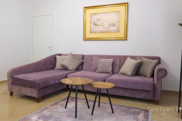 Shtepi me qera Apartament ne Tirane, 2+1, Mobilimi E mobiluar, Pagesa 830  Euro.