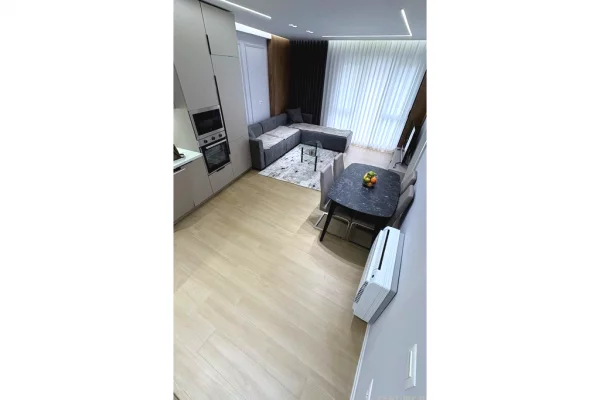 Appartamento in affitto a Tirana 2+1, Arredato