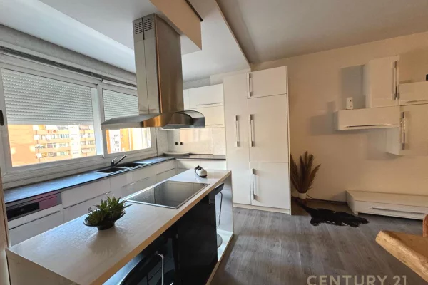 Appartamento in affitto a Tirana 2+1, Arredato