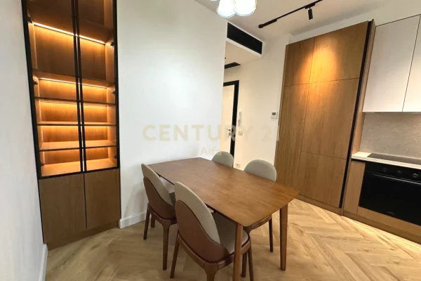 Appartamento in affitto a Tirana 2+1, Arredato