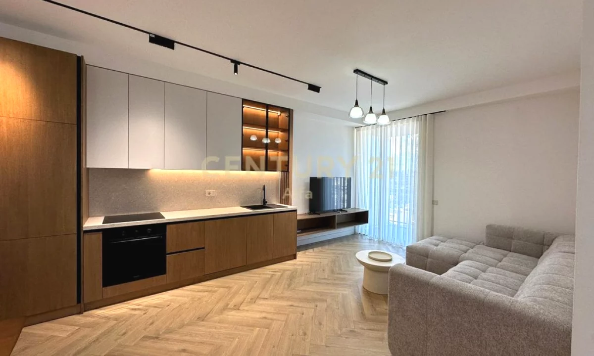 Appartamento in affitto a Tirana 2+1, Arredato