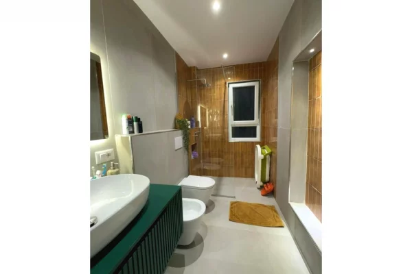 Appartamento in affitto a Tirana 2+1, Arredato