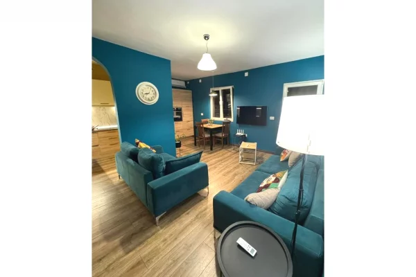 Appartamento in affitto a Tirana 2+1, Arredato