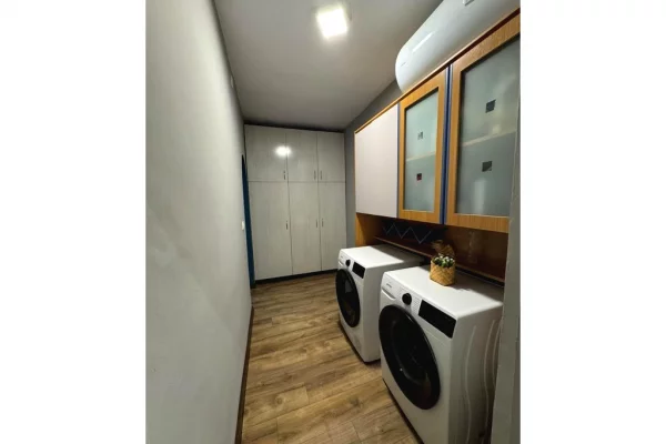 Appartamento in affitto a Tirana 2+1, Arredato