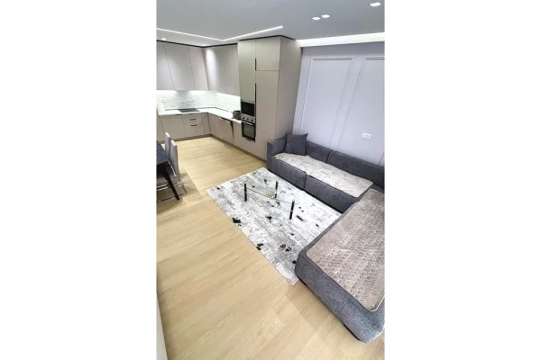 Appartamento in affitto a Tirana 2+1, Arredato