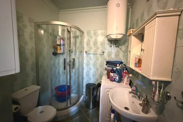 Appartamento in vendita a Tirana 2+1, Arredato