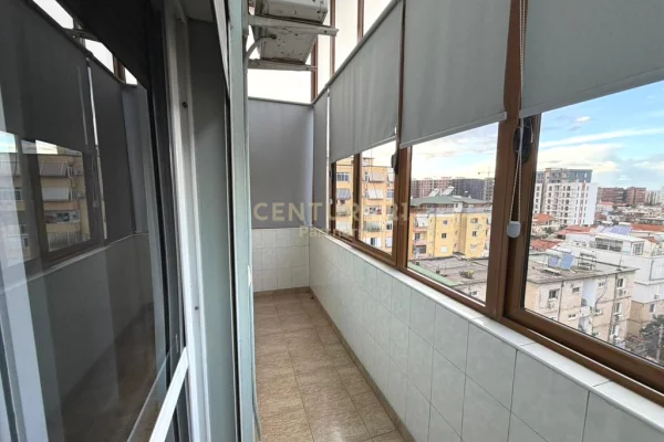 Appartamento in vendita a Tirana 2+1, Arredato