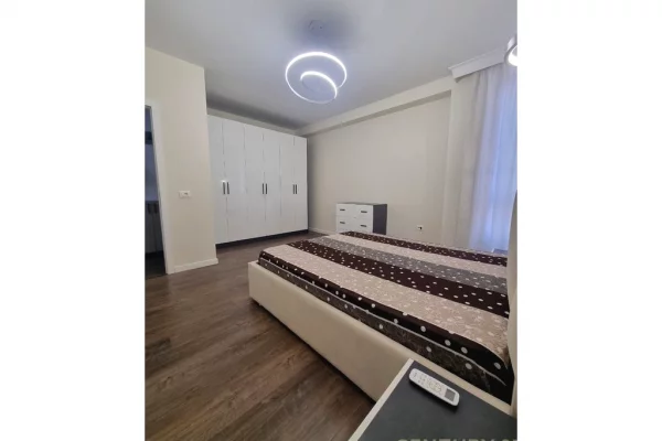 Appartamento in vendita a Tirana 1+1, Arredato