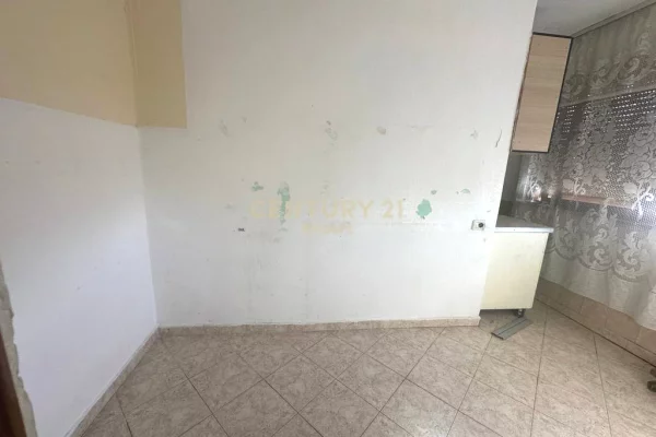 Appartamento in vendita a Tirana 1+1, Vuoto