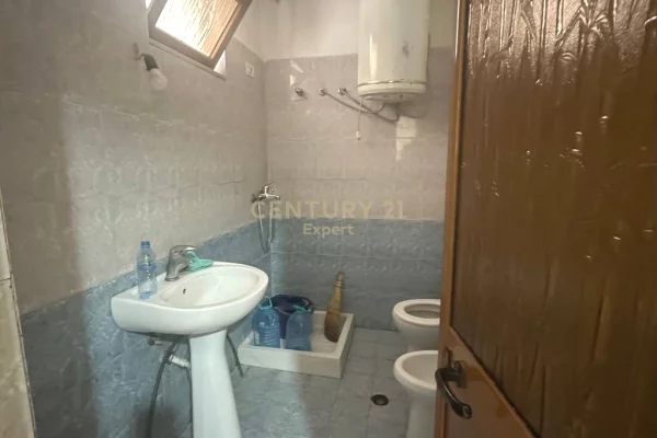 Appartamento in vendita a Tirana 1+1, Vuoto