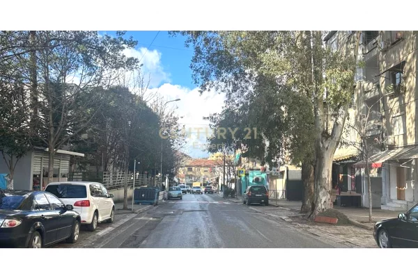 Appartamento in vendita a Tirana 1+1, Vuoto