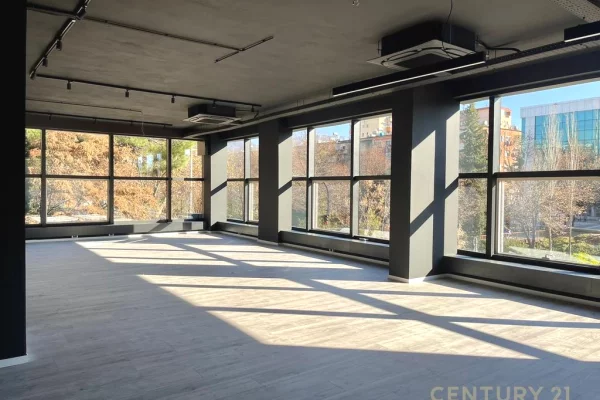 Business Property in Sale 1+1 in Tirana - 999,000 Euro
