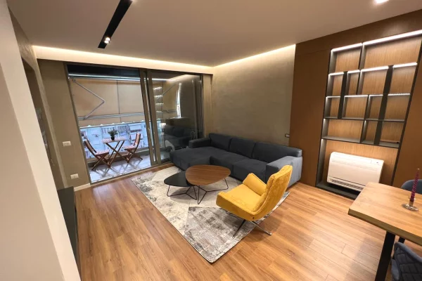 Appartamento in affitto a Tirana 2+1, Arredato