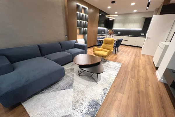 Appartamento in affitto a Tirana 2+1, Arredato