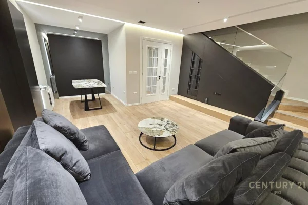 Duplex (2 storey house) for sale in Tirana 2+1, Furnished