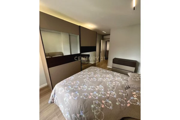 Appartamento in affitto a Tirana 2+1, Arredato