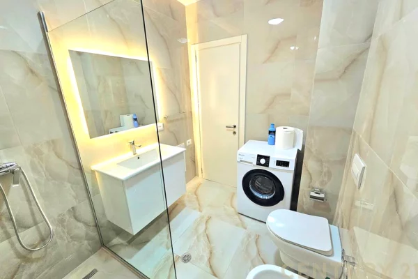 Appartamento in affitto a Tirana 1+1, Arredato