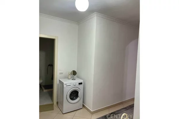 Appartamento in affitto a Tirana 2+1, Arredato