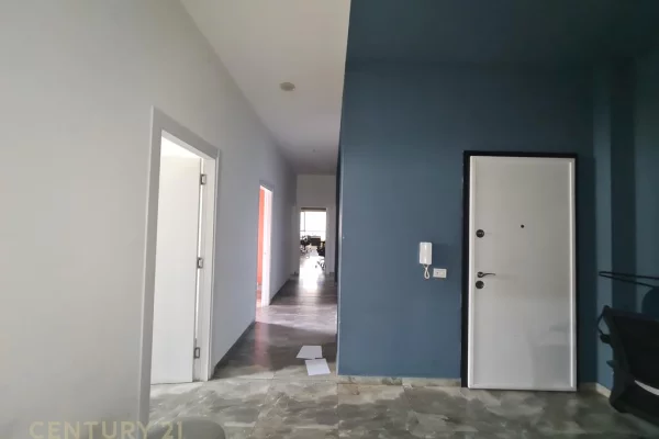 PER QIRA AMBIENT KOMERCIAL 400m, ASTIR!