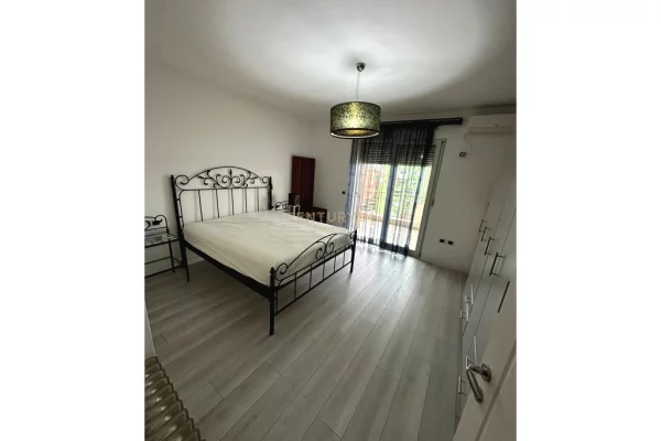 Appartamento in affitto a Tirana 2+1, Arredato