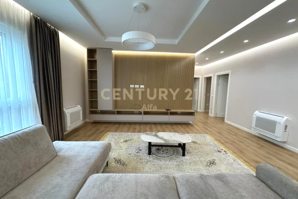 Appartamento in affitto a Tirana 3+1, Arredato