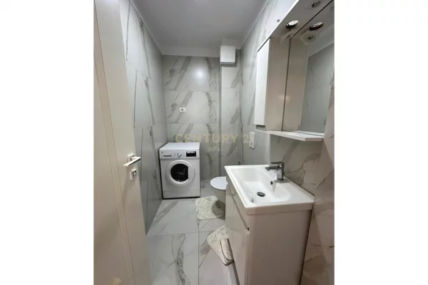 Appartamento in affitto a Tirana 3+1, Arredato