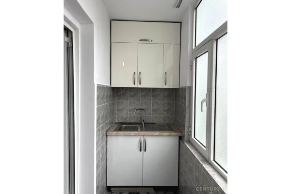 Appartamento in affitto a Tirana 1+1, Arredato