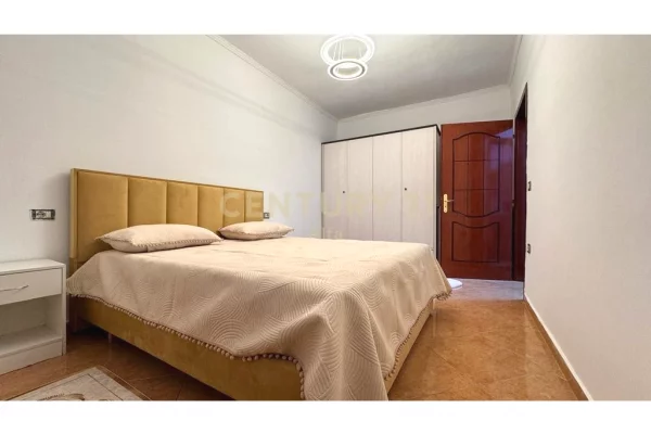 Appartamento in affitto a Tirana 2+1, Arredato