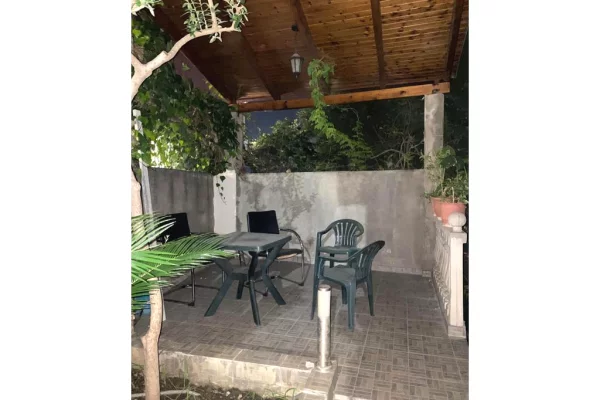 Shtepi me qera Vila Luksoze ne Tirane, 3+1, Mobilimi E mobiluar, Pagesa 600  Euro.