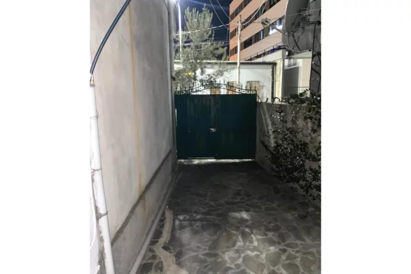 Shtepi me qera Vila Luksoze ne Tirane, 3+1, Mobilimi E mobiluar, Pagesa 600  Euro.