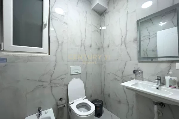 Appartamento in affitto a Tirana 2+1, Arredato