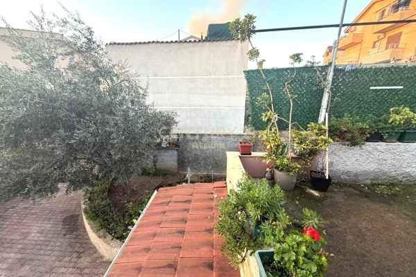 Villa di lusso in affitto a Tirana 2+1, Arredato