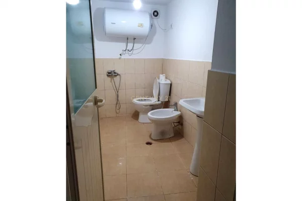 Casa privata/Indipendente in affitto a Tirana 2+1, Arredato